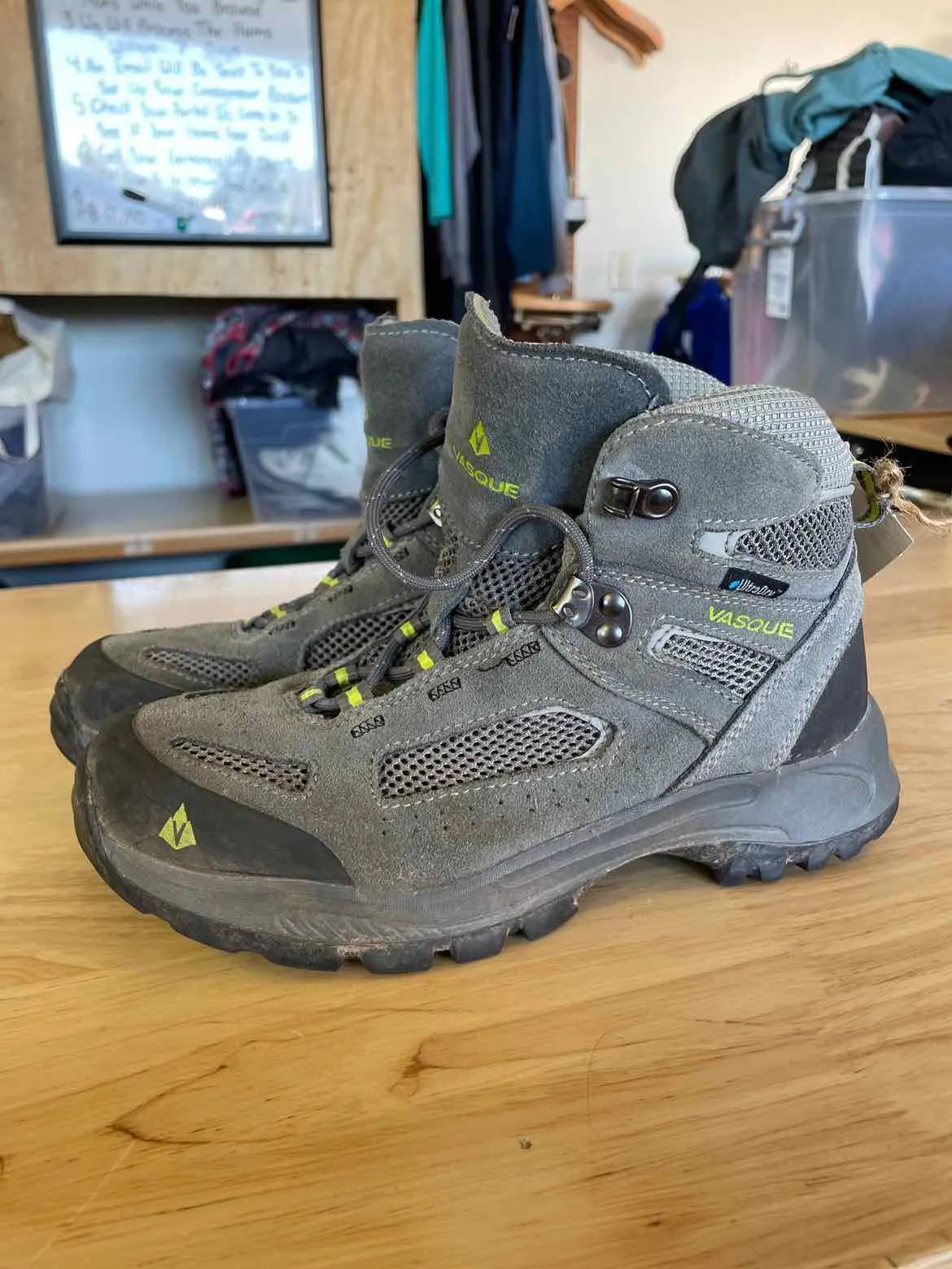 5 vasque Men's Hiking Boots