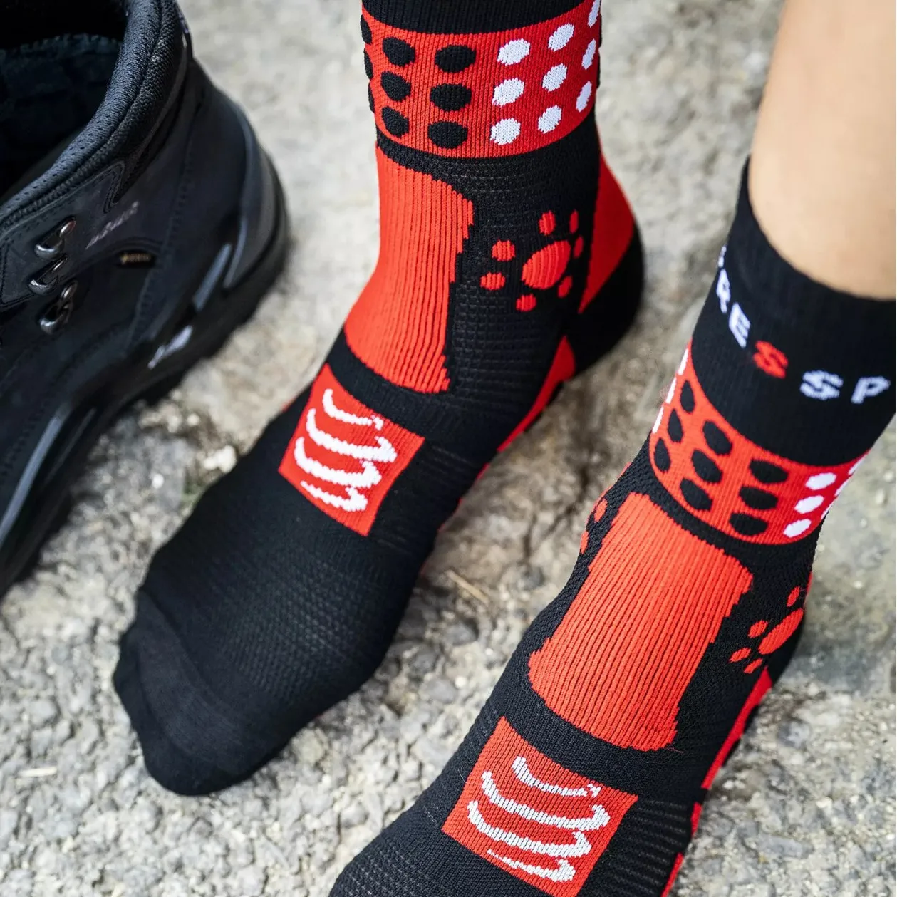 Compressport Trekking 3D Dots Crew Socks