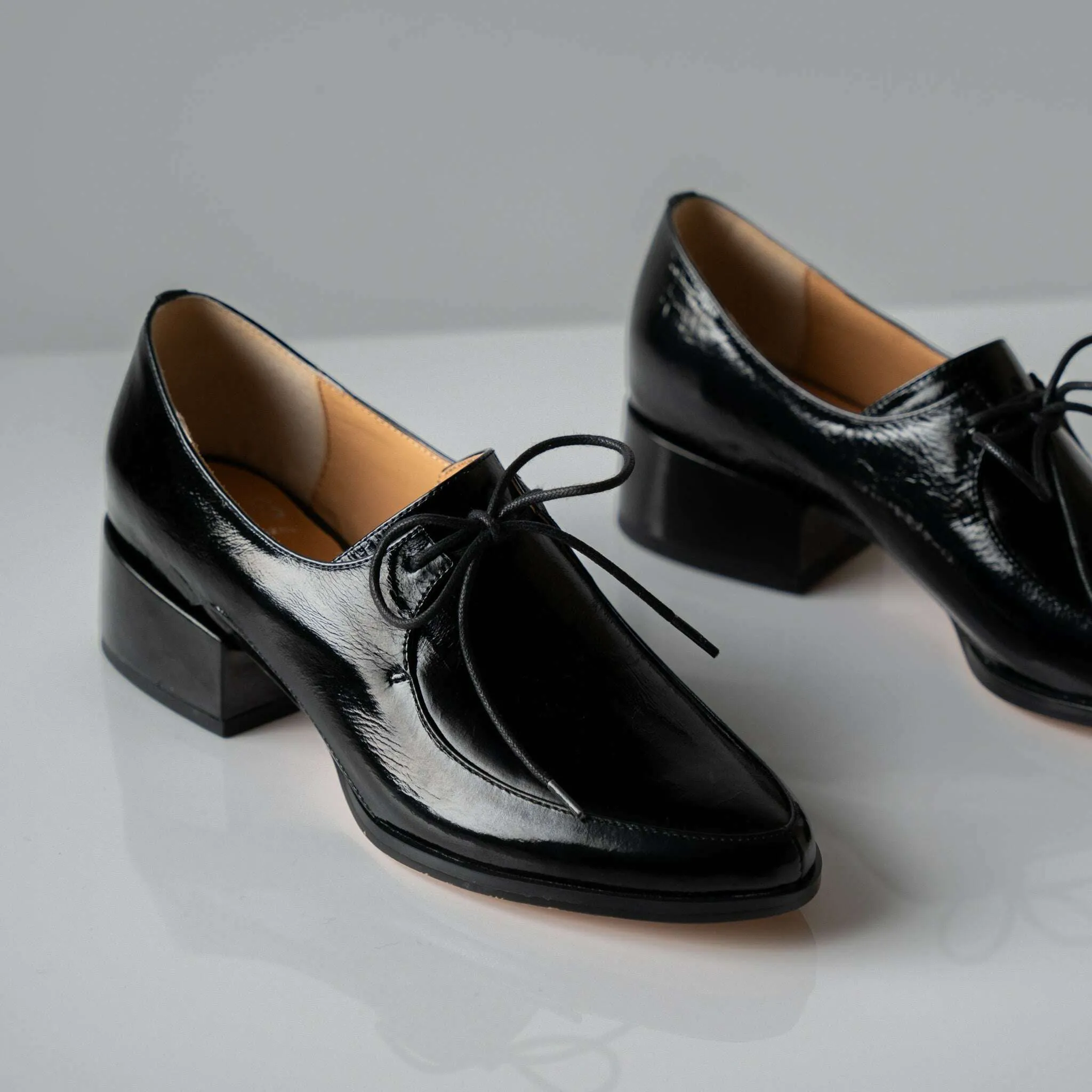 EOS - Casi - Oxford Low Heel - Black & Ivory Patent