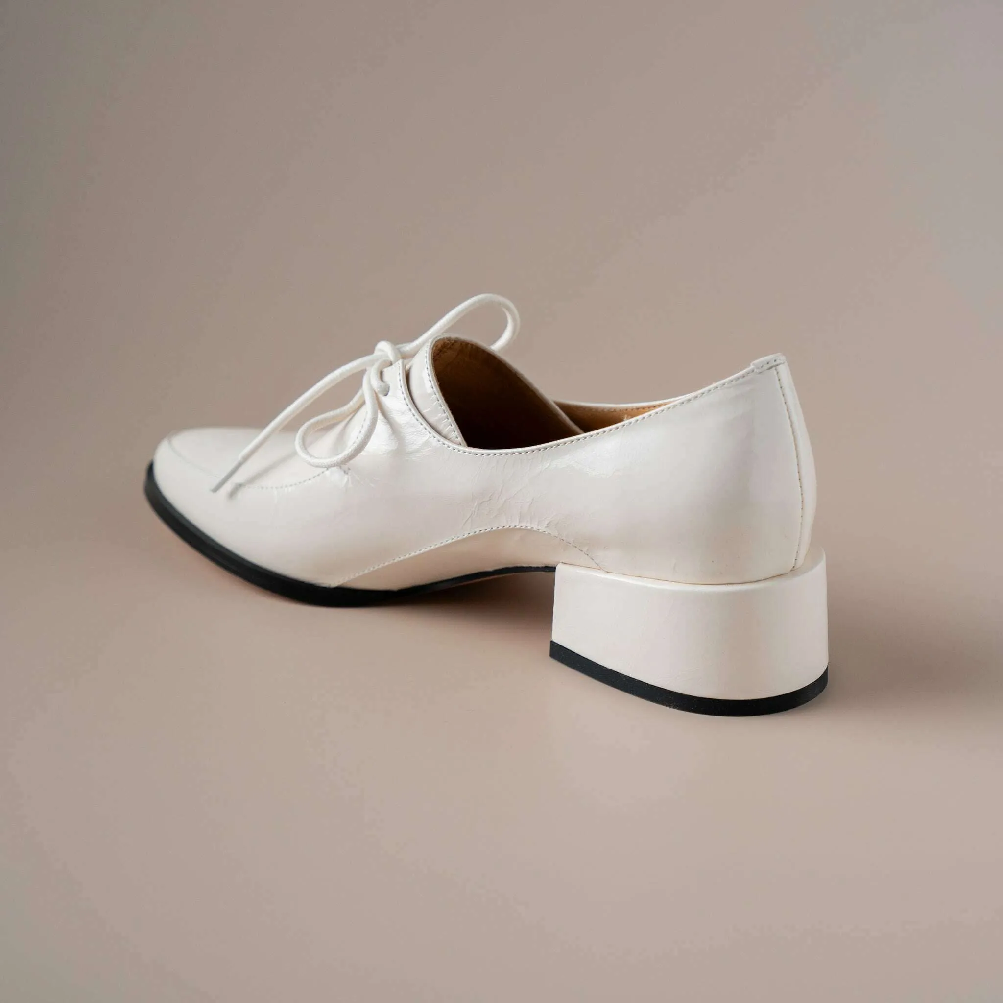 EOS - Casi - Oxford Low Heel - Black & Ivory Patent