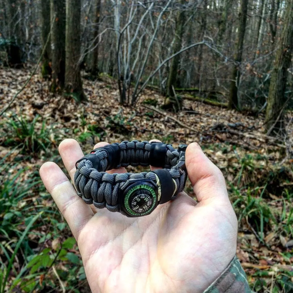 Escape and Evasion Paracord Bracelet