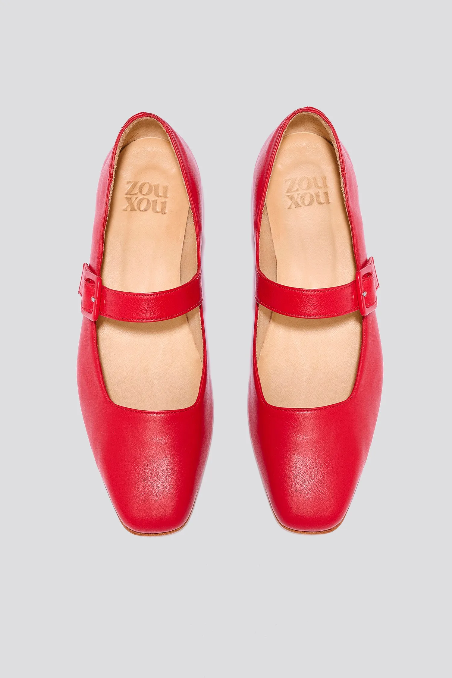 Eugenia Flat in Cherry