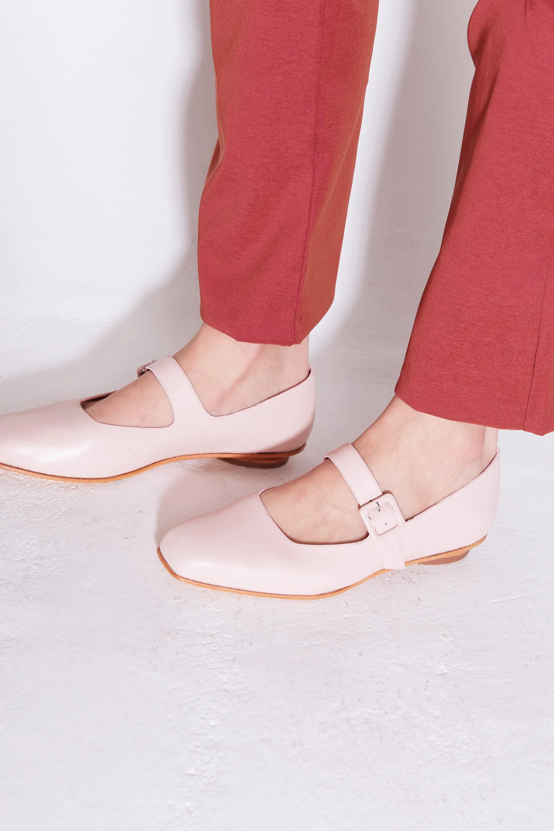 Eugenia Flat in Pale Pink