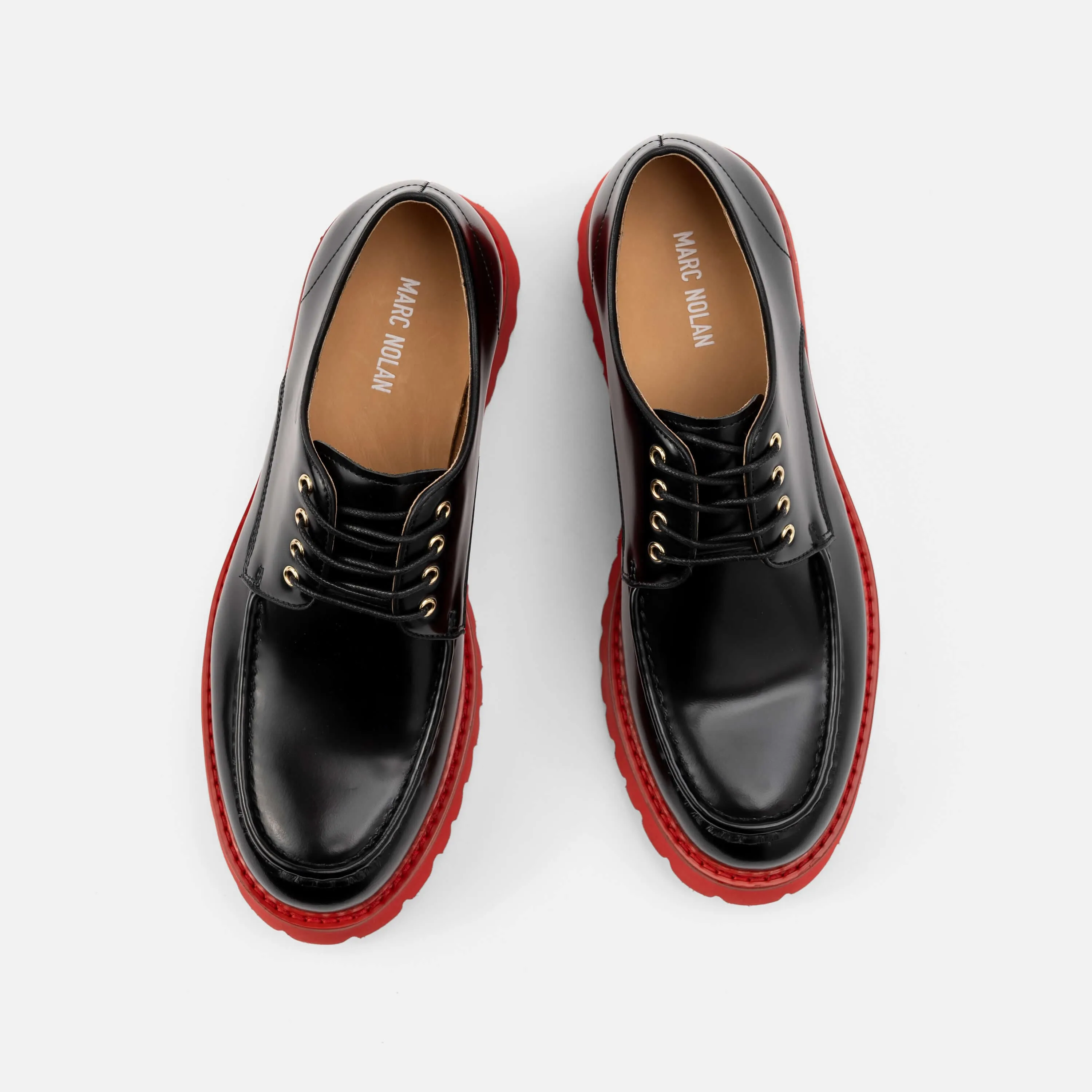 Luca Black/Red Lug Derbys