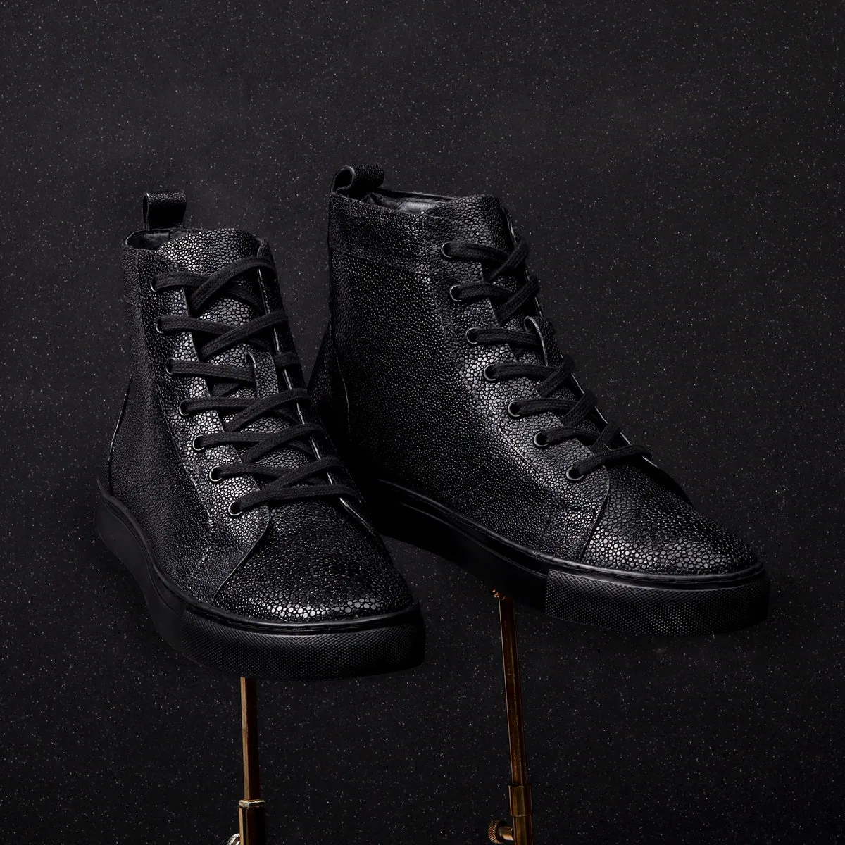 Men's Black Stingray Leather Sneakers