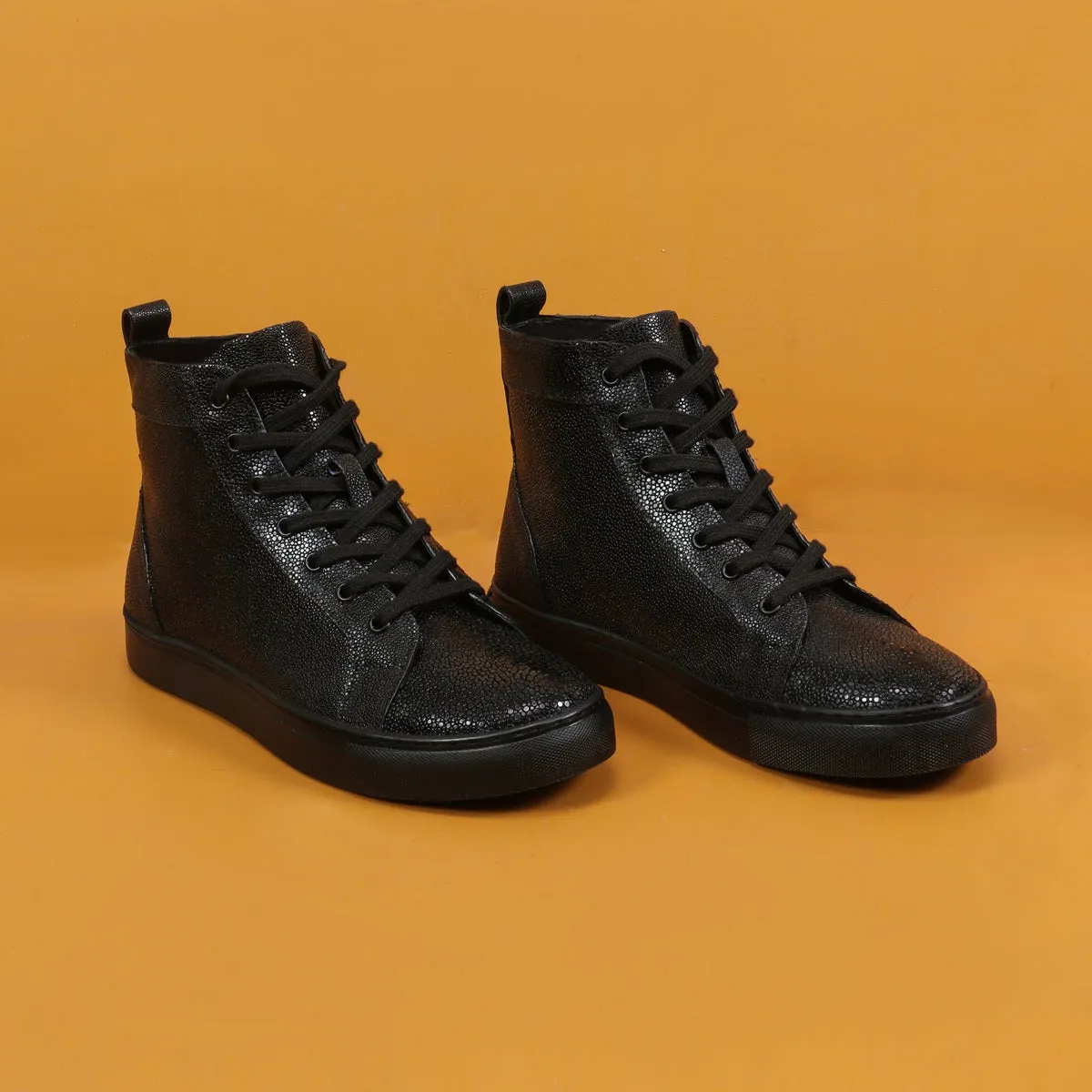 Men's Black Stingray Leather Sneakers