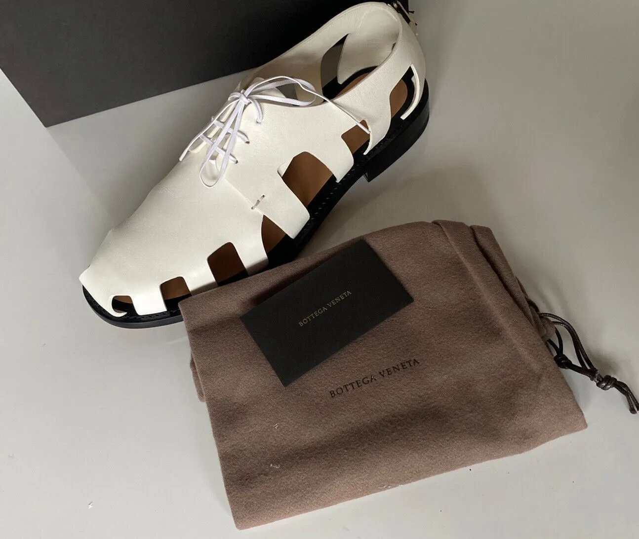 NIB Bottega Veneta Men's Derby Leather White Shoes Cut-out Details 8.5 US 574829