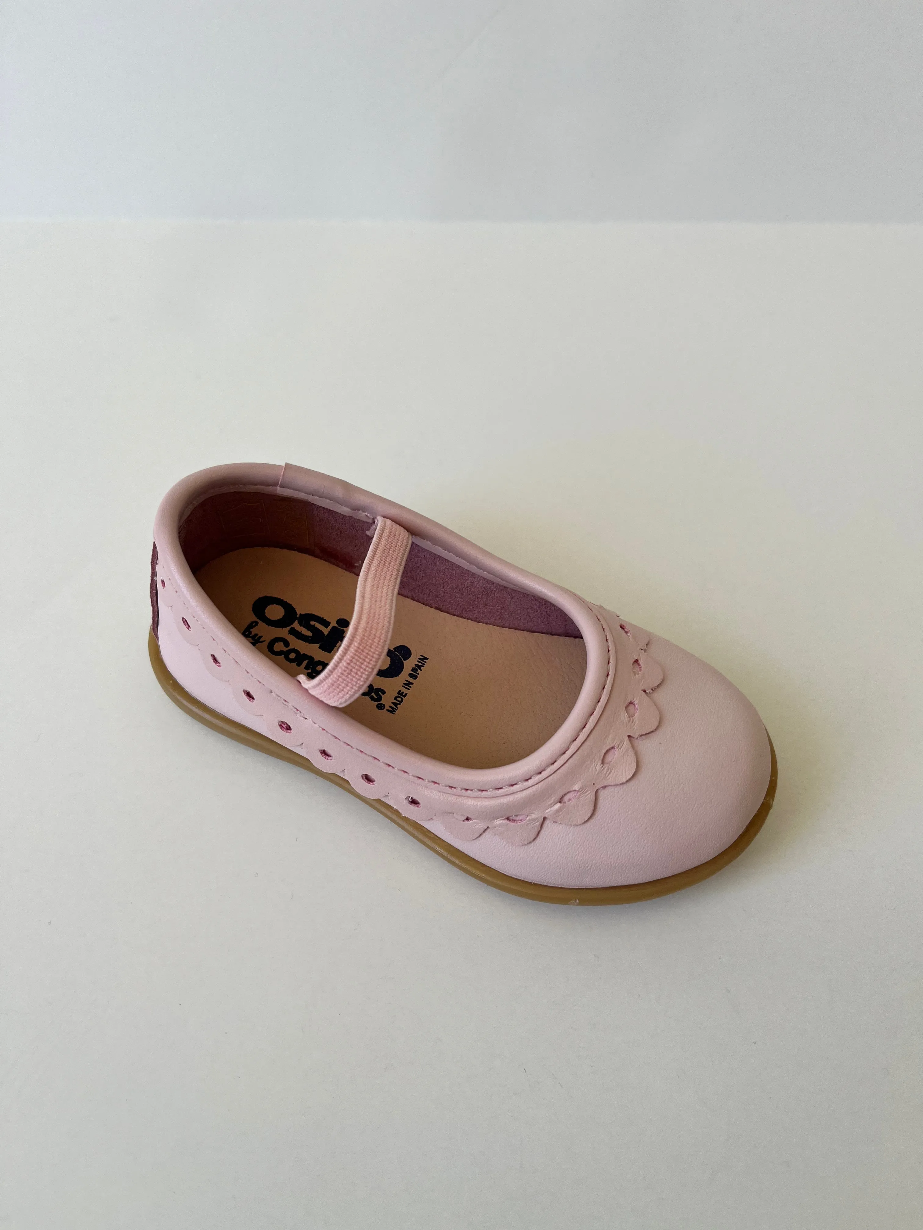 Pink ballerina with elastic