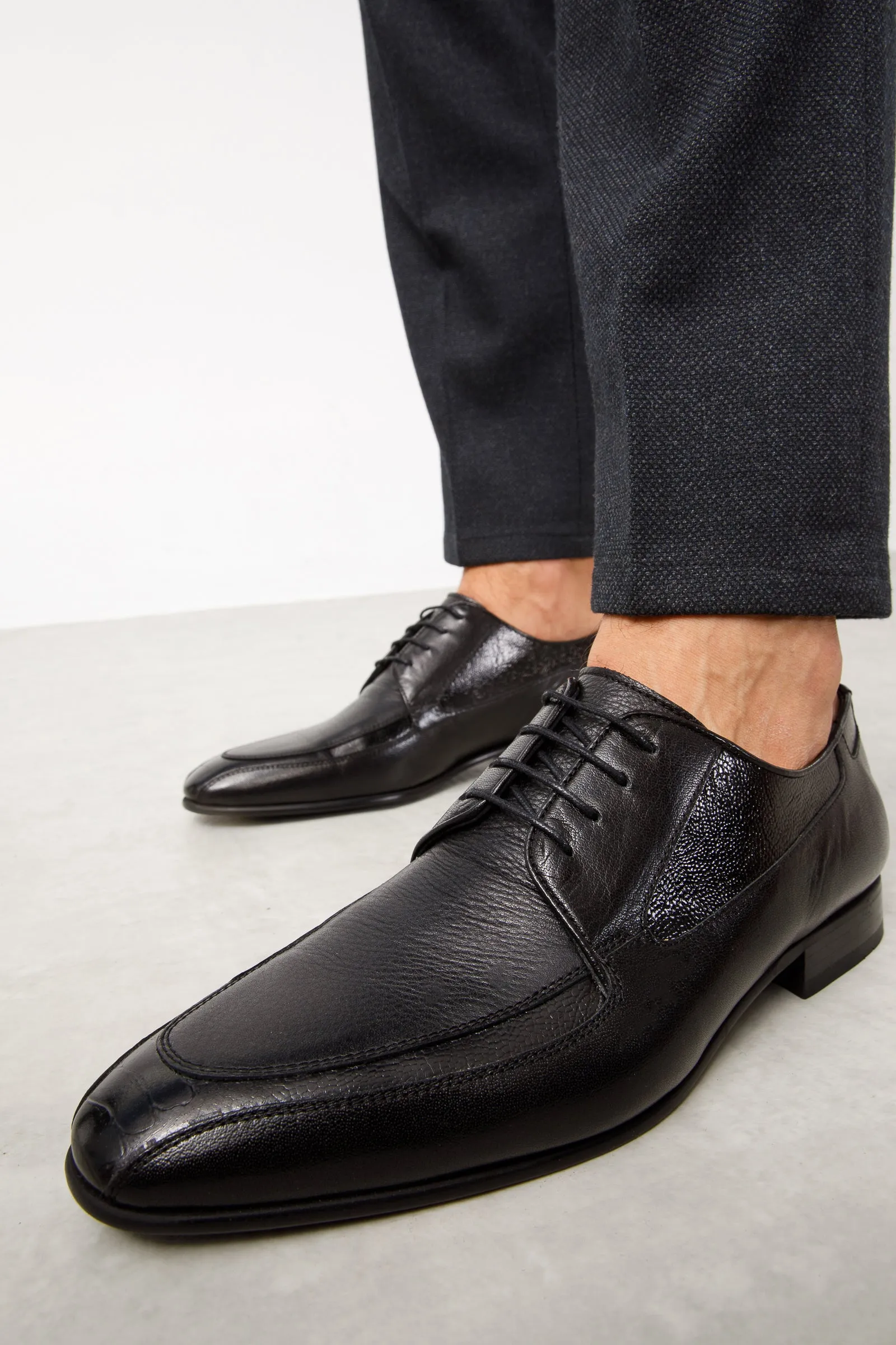 The Gardi Black Leather Derby Men Shoe